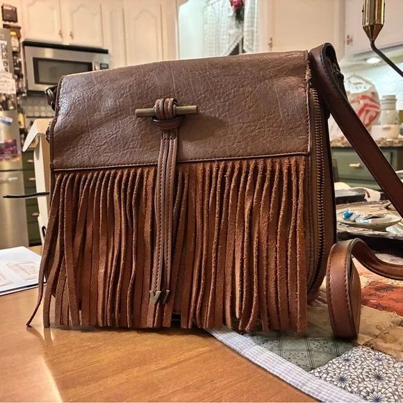 Equestrian Style Brown Fringe Crossbody Bag Saddle Inspired - Picture 9 of 9